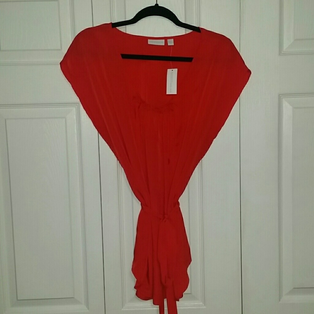 Beautiful, never worn shirt